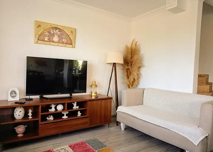 Villa With Private Pool And Unique Sea View In Çeşme