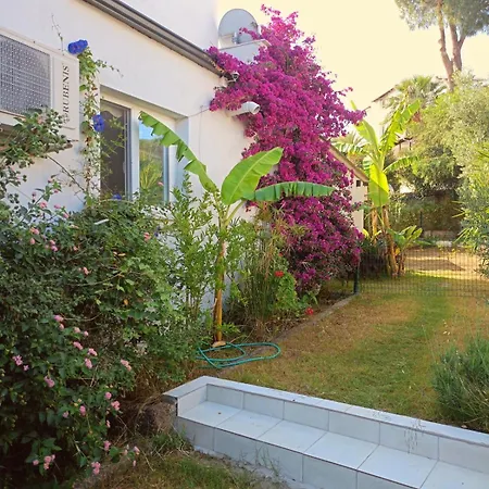 With Private Pool And Unique Sea View In 别墅 *