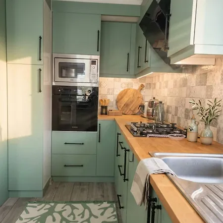 With Private Pool And Unique Sea View In *