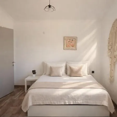 With Private Pool And Unique Sea View In *