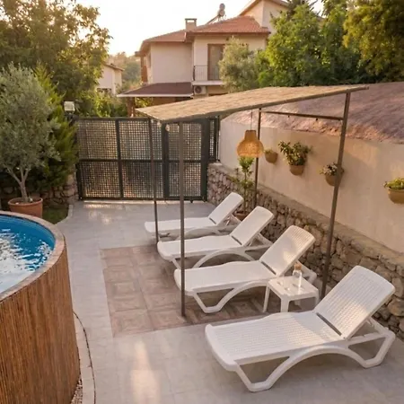 Villa With Private Pool And Unique Sea View In