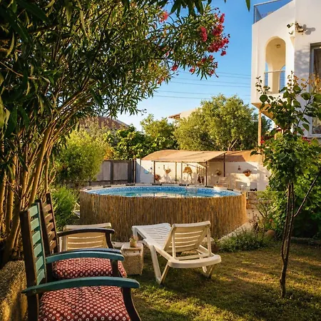 With Private Pool And Unique Sea View In *