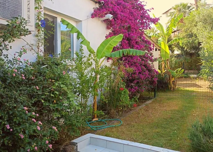 With Private Pool And Unique Sea View In Villa *